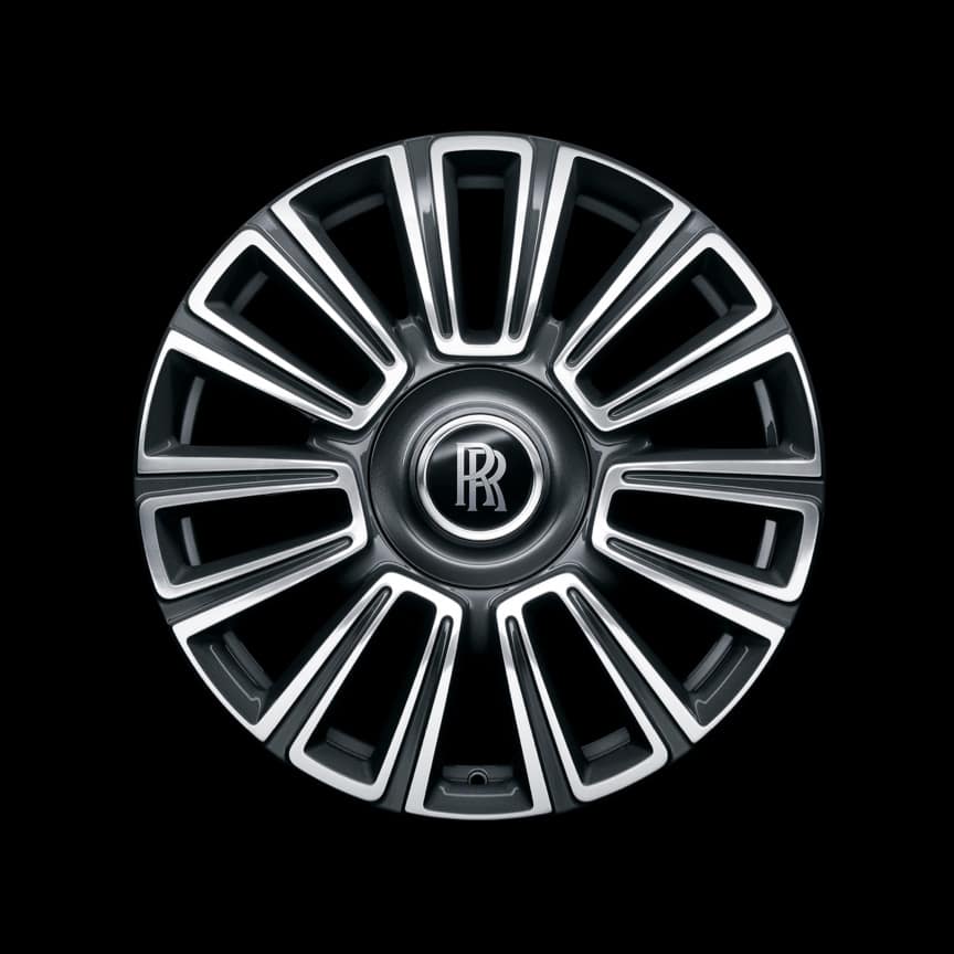 <p>Available in bi-colour and fully polished finish. </p>