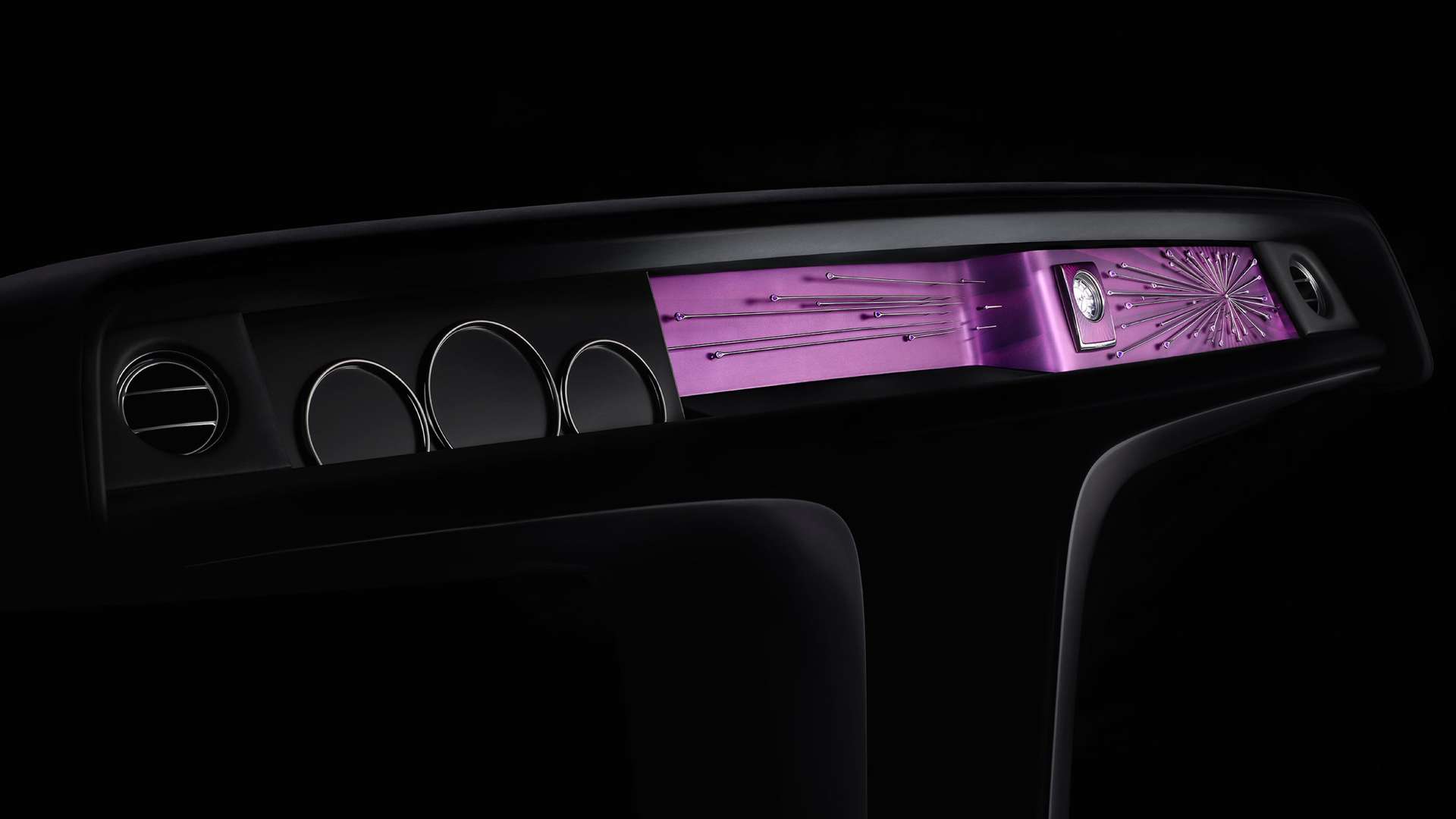 Astrum, a Bespoke Phantom Gallery created with a single diamond set in platinum at its centre, with silver star bursts set with amethysts