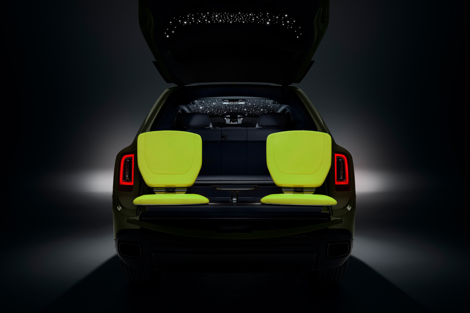 Cullinan Viewing Suite accessory in Lime Green