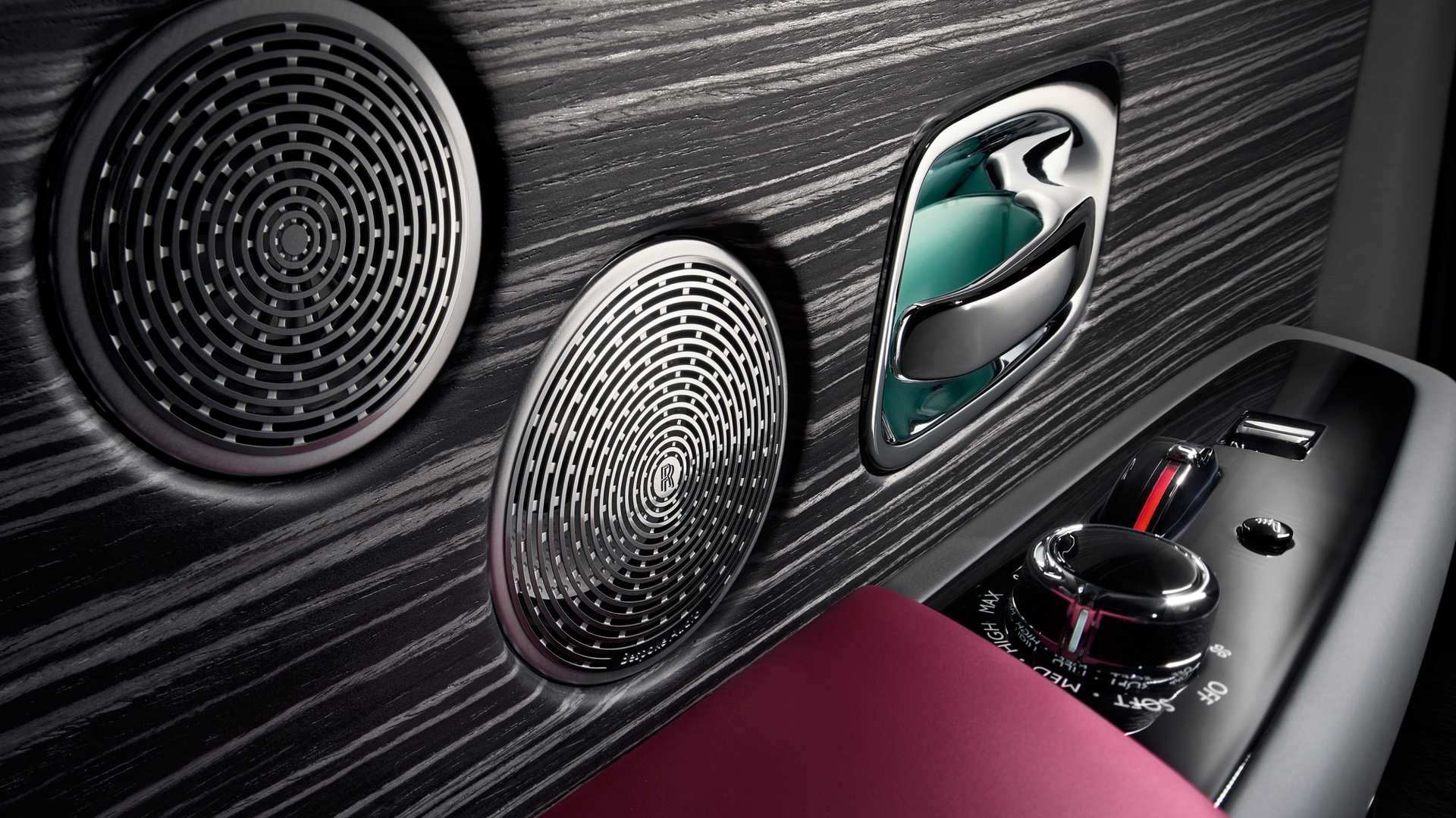 Speakers and door and window controls of Rolls-Royce Phantom Series II